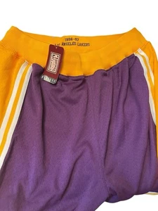 Mitchelll & Ness Hardwood Classics 48 (XL) Shorts Los Angeles Lakers - Picture 1 of 8