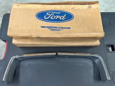 1969 1970 SHELBY GT350 GT500 ORIGINAL NOS FRONT LEFT & RIGHT FENDER TRIM PIECES - Image 1 of 4