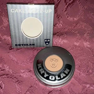 New Kryolan Professional Cake Make Up Foundation 8W (35g) - Picture 1 of 3