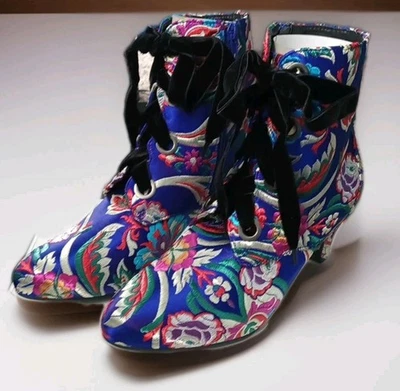 Botas Sofwear By Beacon para mujer bordadas florales con cordones 7,5 W - Nuevas Foto 1 de 4