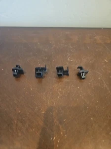 LG MICROONDE LMV2031ST clip supporto rack forno (4) parte di ricambio originale OEM - Foto 1 di 3