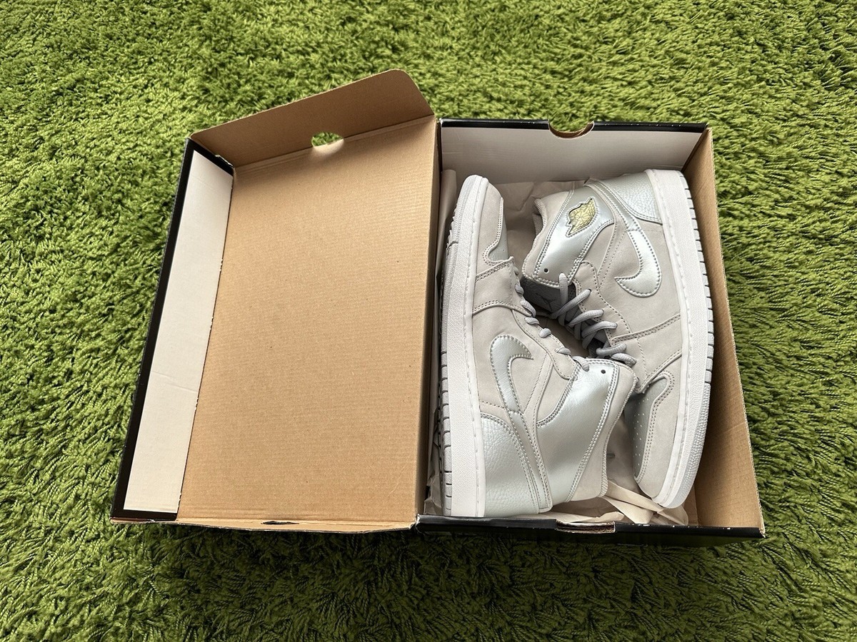 Jordan 1 Retro + 2001 Neutral Grey for Sale | Authenticity Jordan 1 Retro + 2001 Neutral Grey for Sale | Authenticity