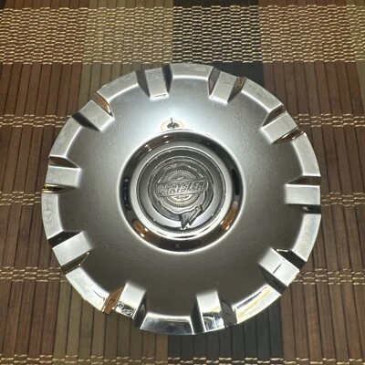  Chrysler Pacifica 2007-08 tapacubos tapacubos cromados 04743815AB cromado  Foto 1 de 4