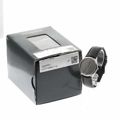 Reloj AUDEMARS PIGUET Extra Plano K18WG Cuarzo Para Hombre Esfera Plateada Caja Tamaño 31mm Foto 1 de 4