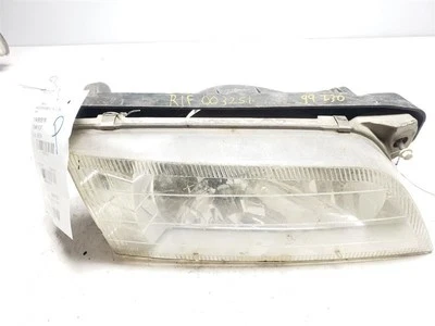 1998-1999 INFINITI I30 Passenger Right Headlight OEM 260102L925  - Image 1 of 3