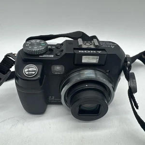 Sony Cyber Shot DSC-V3 7.2MP Digital Camera W/ Battery & Memory Stick - Tested - Picture 1 of 17