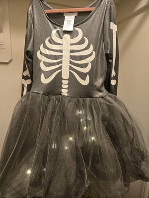 Fantasia tutu esqueleto iluminado Pottery Barn tamanho 7-8 - Imagem 1 de 4