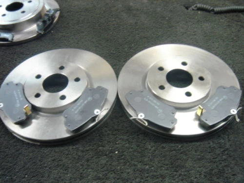 PER CHRYSLER PT CRUISER 2000-08 PASTIGLIE DISCO FRENO DISCHI FRENO ANTERIORI PASTIGLIE FRENO  - Immagine 1 di 1