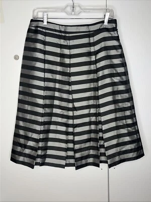 Falda halógena negra y plateada gris a rayas plisada hasta la rodilla línea A, talla 8 Foto 1 de 4