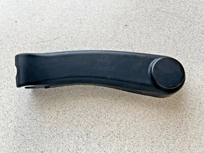 04-2010 MERCEDES-BENZ SLK280 SLK350 R171 ~ TAPA BRAZO LIMPIAPARABRISAS LADO IZQUIERDO ~ A1718240049 Foto 1 de 3