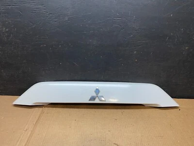 Moldura de portón trasero Mitsubishi Outlander 2007 a 2013 OEM G3223 DG1 Foto 1 de 4
