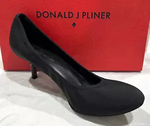 Donald J Pliner Women YYY2 Black Crepe Stretch Ballet Pump Mid Heel 8.5 M $198 - Picture 1 of 7