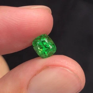 Natural 1.81 Carat Mint Green Tsavorite Garnet Cushion Faceted Gem For Jewelry - Picture 1 of 2