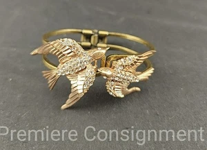 Vintage Fossil Marke Bronzefarben Scharnier Armband mit Schmucksteinen Schwalben Vögel - Bild 1 von 10