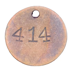 Vintage Messing Industrie Arbeitsanhänger Nr. 414 Mitarbeiter Werkzeugkontrolle Bergleute Eisenbahn  - Bild 1 von 3