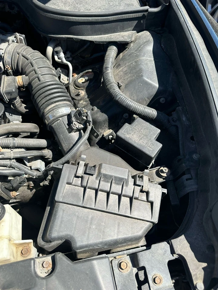 Conjunto de limpador de ar esquerdo usado serve: 2009 Infiniti G37 VQ35HR até 12/09 Left Gr - Imagem 1 de 4