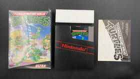 Teenage Mutant Ninja Turtles TMNT (Nintendo NES) in Box w/ Manual + Protector