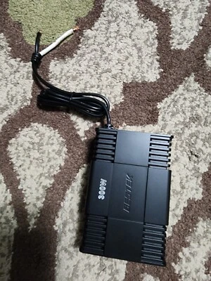 BESTEK MRI3011BU 300W Power Inverter - Image 1 of 3