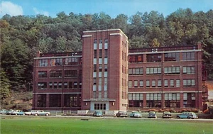 1962 TN Pressmens Home Technical Trade School Vintage autos MINT Postcard N46 - Picture 1 of 2