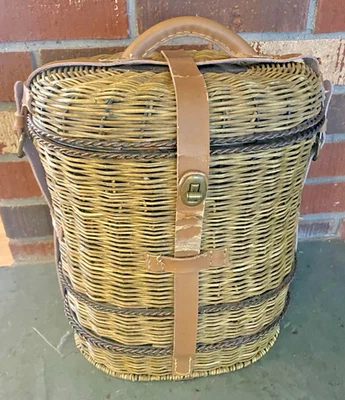 De colección RARO Mimbre Cuero Pesca Creel Cesta Picnic 2 MASCOTAS 12"x7 1/2”x9”🌺 Foto 1 de 4