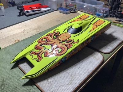 Aeromarine Mean Machine 29” RC Catamaran Race Twin Engine Rc Boat - Image 1 of 4