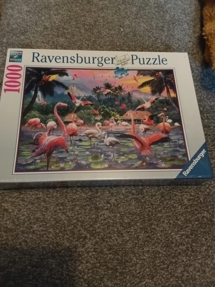 Ravensburger Jigsaw Puzzle Flamingos 1000 - Image 1 of 1