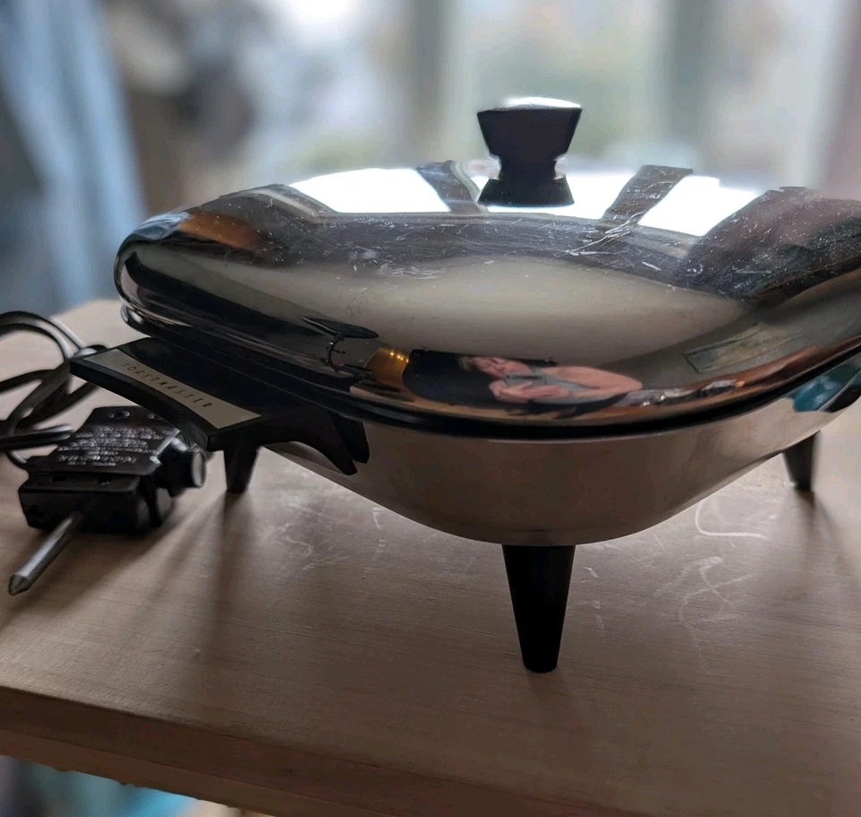 Plancha para sartén Toastmaster de colección acero inoxidable cromo modelo 8C2 tapa ventilada EE. UU. Foto 1 de 4