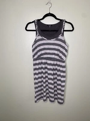 Vestido Rhapsody Dual Illusion Gris Rayado Hasta la Rodilla Talla Mediana Foto 1 de 4