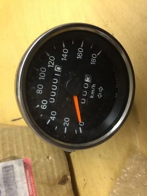 NEW 1998-2009 SUZUKI INTRUDER 800 BOULEVARD S50 SPEEDOMETER GAUGE KM 34110-39AP0 - Image 1 of 4