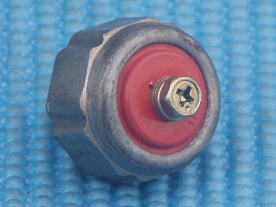 Interruptor de presión de aceite 69-83 Honda CB750 GL1000 GL1100 CBX CB900 CB350 CB650 CB Foto 1 de 2