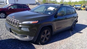 Passenger Axle Shaft Rear Axle Fits 15-18 CHEROKEE 1473104 - Picture 1 of 7