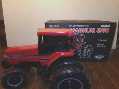 Case IH Magnum 8950 Diecast Model Tractor 1:16 scale COLLECTOR EDITION 4792CA - Image 1 of 4