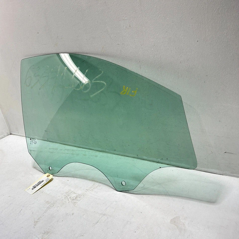 VIDRIO VENTANA PUERTA LADO PASAJERO DELANTERO DERECHO 2018 - 2023 GMC TERRAIN SLE OEM Foto 1 de 4
