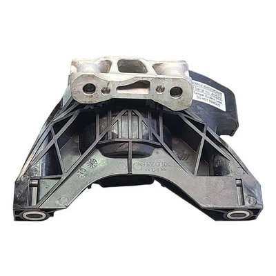 PEUGEOT 3008 MK2 P84E Engine Mount Right 9820499380 - Image 1 of 4