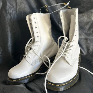 Dr. Martens Stiefel Damen US Größe 9 Weiß Kampfstiefel Leder Schnürstiefel - Bild 1 von 5
