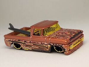 Hot Wheels 2009 Rebel Rides Custom '62 Chevy #139 Brown /Copper/Gold w/Surfboard