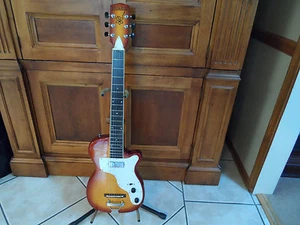 Vintage style Stratotone Custom Neck Through Guitar Curly Maple - Picture 1 of 6