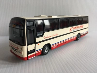 EFE 26611 Plaxton PARAMOUNT Yorkshire Trazione 1/76 Scala = 00 Gauge New T48Post - Immagine 1 di 4