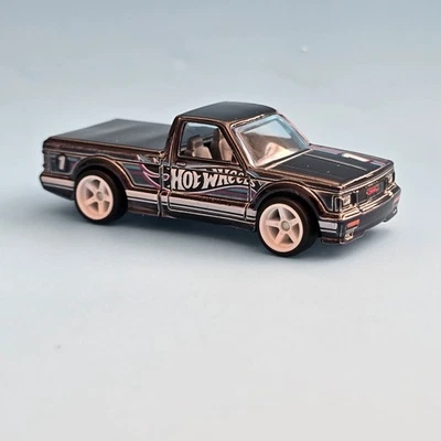HOT WHEELS 2026 MAIL IN 1991 GMC SYCLONE - LOOSE - Image 1 of 4