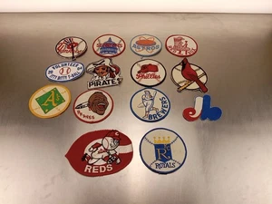 Posten 14 Vintage Mlb Patches Yankes, Astros, Red Soxs, Res, Braves + mehr - Bild 1 von 16