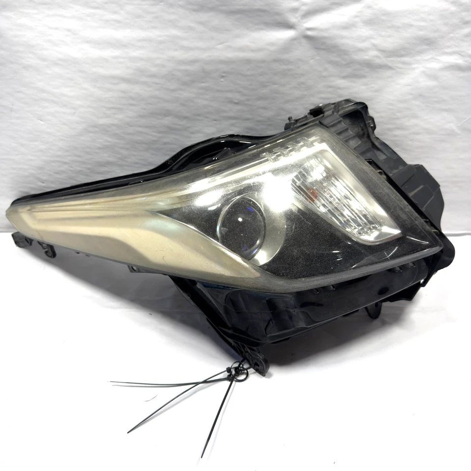 OEM 2013 - 2019 GM Cadillac ATS Left Driver Side Halogen Headlamp Assy 23180169 - Image 1 of 4