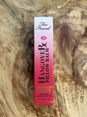 Almohada Bálsamo Too Faced Resaca Ultra Hidratante Tratamiento Labial Rosa Como Nuevo en Caja Foto 1 de 4