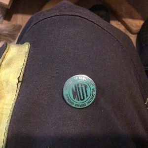 Ministry of Transport MOT Approved Driving Instructor vintage enamel pin badge - Picture 1 of 6