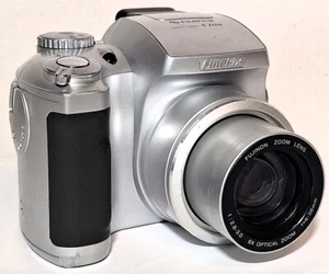 Vtg Fujifilm FinePix S3100 4.0MP 6x Optical Silver Digital SLR Camera Tested - Picture 1 of 8