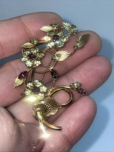 Star Art 1/20 12K GF Gold Tone Green Navettes & Purple Glass Brooch, 1950’s - Picture 1 of 8