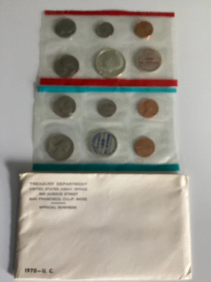 U.S. MINT 1970 P & D UNCIRCULATED COIN SET IN ORIGINAL PACKAGE 10 TOTAL COINS - Image 1 of 1