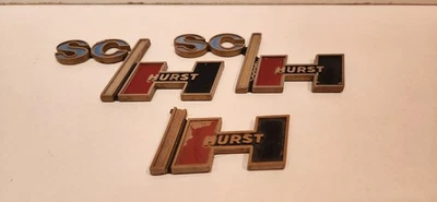 AMC HURST SC RAMBLER SC/RAMBLER 1969 CONJUNTO EMBLEMA MOTOR AMERICANO ORIGINAL Foto 1 de 4