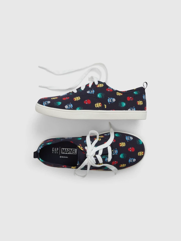 NWT Gap Kids Boys Marvel Avengers  Gym Shoes sneakers Size 2 - Image 1 of 1