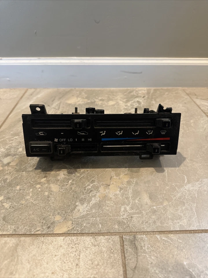 Interruptor de control de temperatura del calentador de aire acondicionado manual delantero Toyota Camry 87-91 OEM Foto 1 de 4