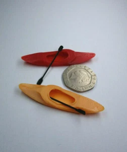 OO gauge - Camping / outdoors / water sports - Kayaks (2 units) with paddles - Picture 1 of 9